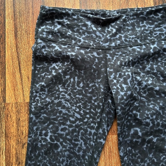 Athleta Stardust Chaturanga Cropped Legging - Picture 4 of 7
